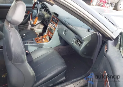 2003 Mercedes-Benz Slk 320 z USA, uszkodzony, nr VIN WDBKK65F93F280763